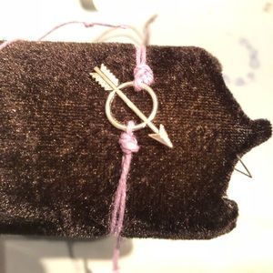 Arrow bracelet